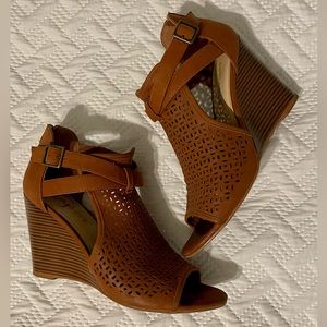 Dollhouse brand brown wedges